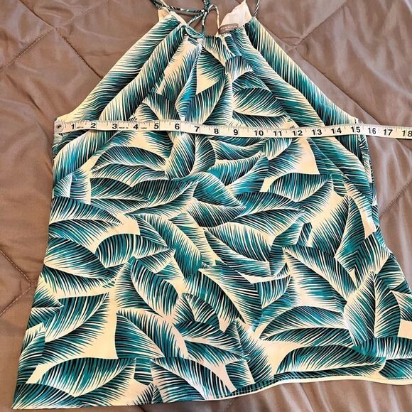 🎄Ann Taylor Leaf Pattern Halter Top - Picture 10 of 10